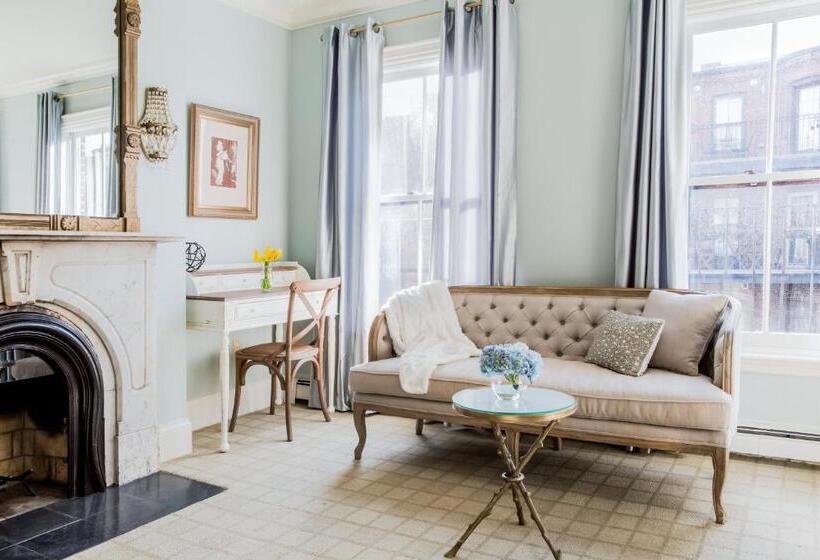 Номер Deluxe, Clarendon Square