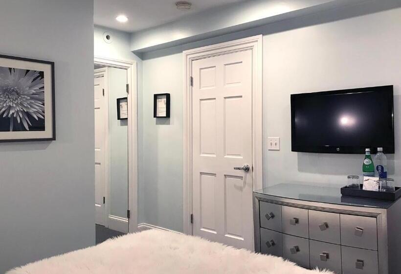 Номер Economy, Clarendon Square