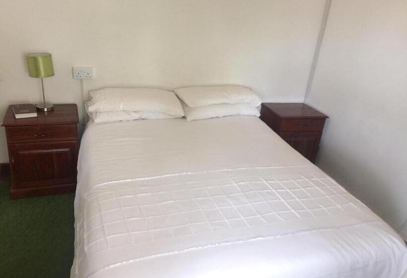 اتاق استاندارد, Hillside Manor