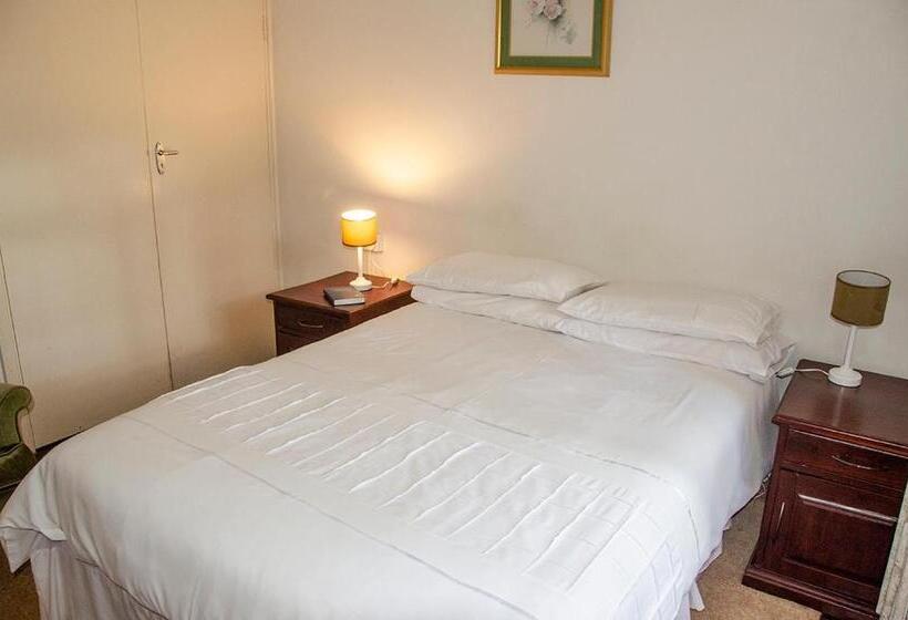 اتاق استاندارد, Hillside Manor