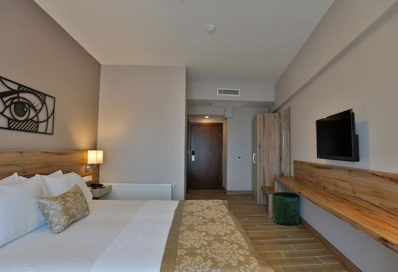 اتاق استاندارد با چشمانداز دریا, Kule