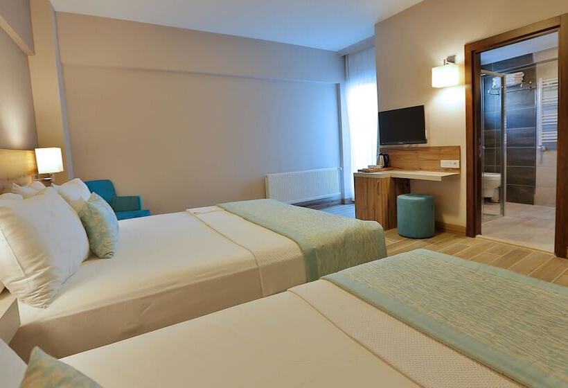 اتاق خانوادگی, Kule