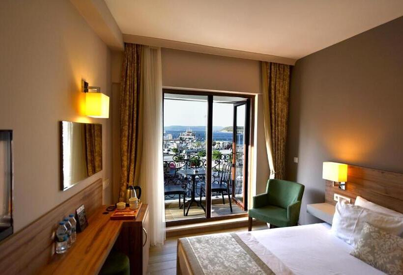 اتاق استاندارد با چشمانداز دریا, Kule