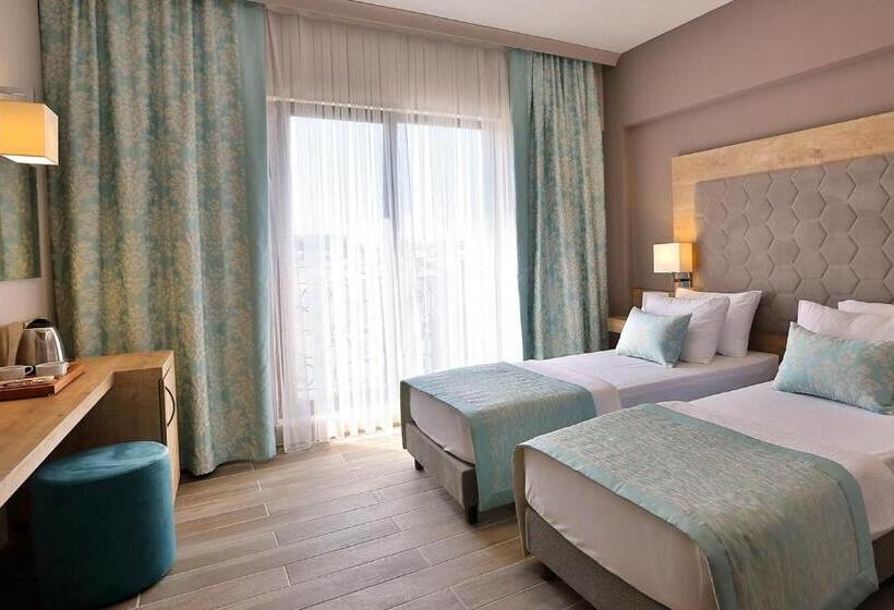 اتاق استاندارد با چشمانداز دریا, Kule