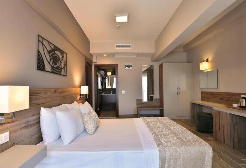 اتاق سوپریور, Kule