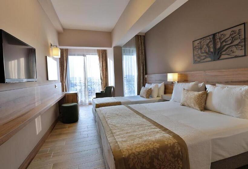 اتاق خانوادگی با چشمانداز دریا, Kule