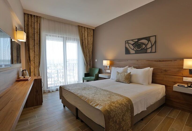 اتاق استاندارد با چشمانداز دریا, Kule