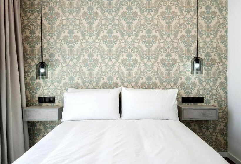 スタンダードルーム, The Orange House Boutique Hotel And Upstairs Rooftop Bar   Brand New