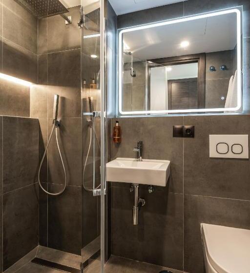 Номер Стандарт, The Orange House Boutique Hotel And Upstairs Rooftop Bar   Brand New