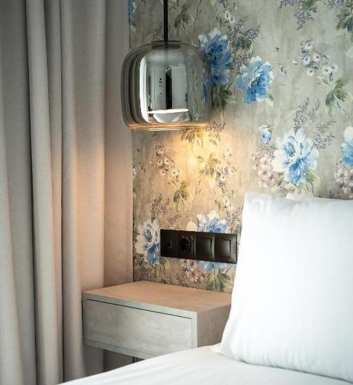 Номер Стандарт, The Orange House Boutique Hotel And Upstairs Rooftop Bar   Brand New