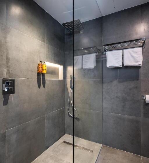 オーシャンビューデラックスルームバルコニー付き, The Orange House Boutique Hotel And Upstairs Rooftop Bar   Brand New