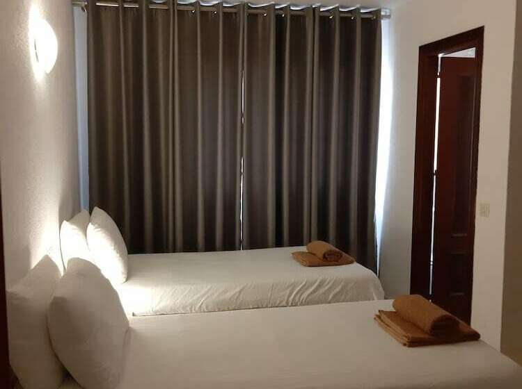 スタンダードルーム, The Orange House Boutique Hotel And Upstairs Rooftop Bar   Brand New