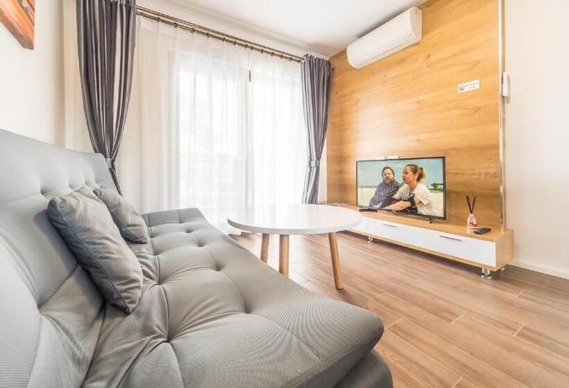 דירת חדר סופריור, Batavia Apartments