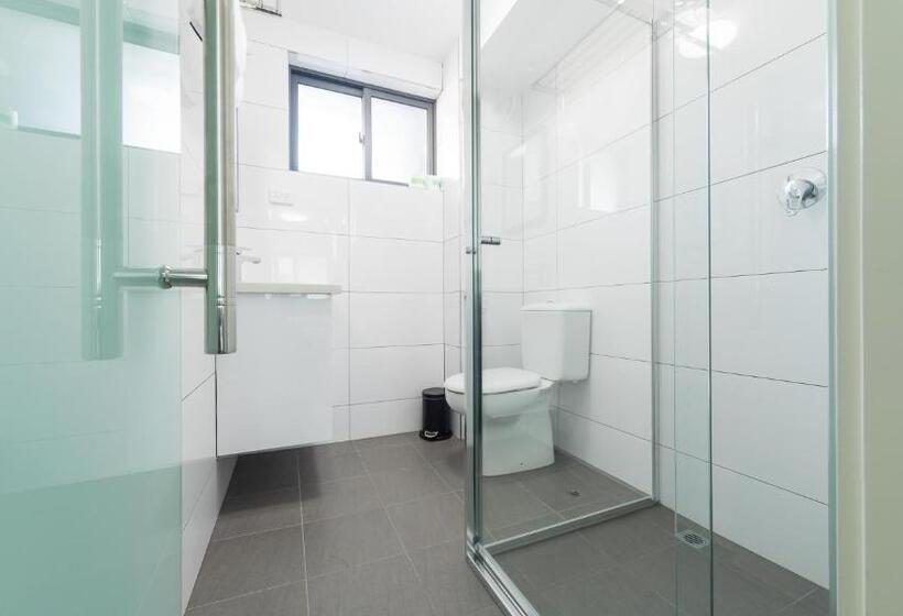 Апартаменты 1 Спальня, Batavia Apartments