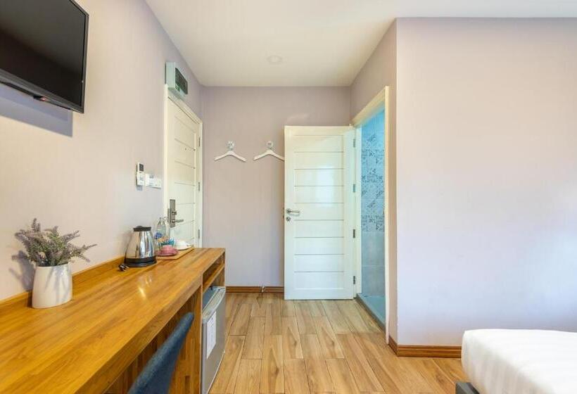 سوئیت با تخت بزرگ, De Lavender Bangkok