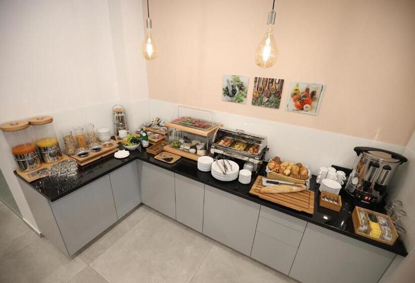 סוויטת ג'וניור עם טרסה, Sleep Inn Dusseldorf