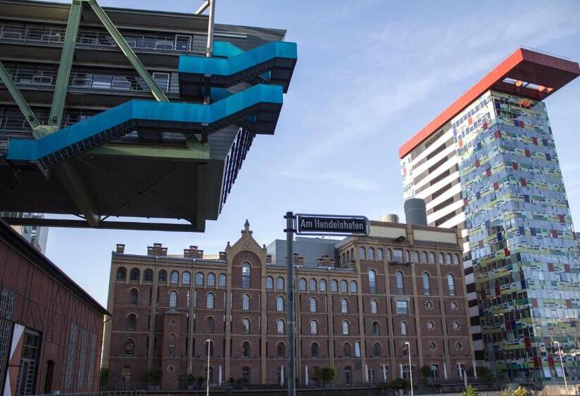 חדר דחוקס עם מיטת קינג, Sleep Inn Dusseldorf