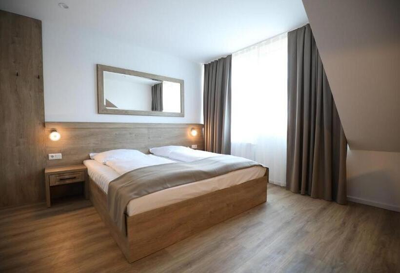 חדר דחוקס עם מיטת קינג, Sleep Inn Dusseldorf