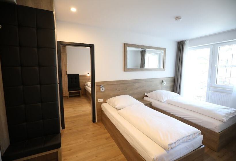 סטודיו משפחתי, Sleep Inn Dusseldorf