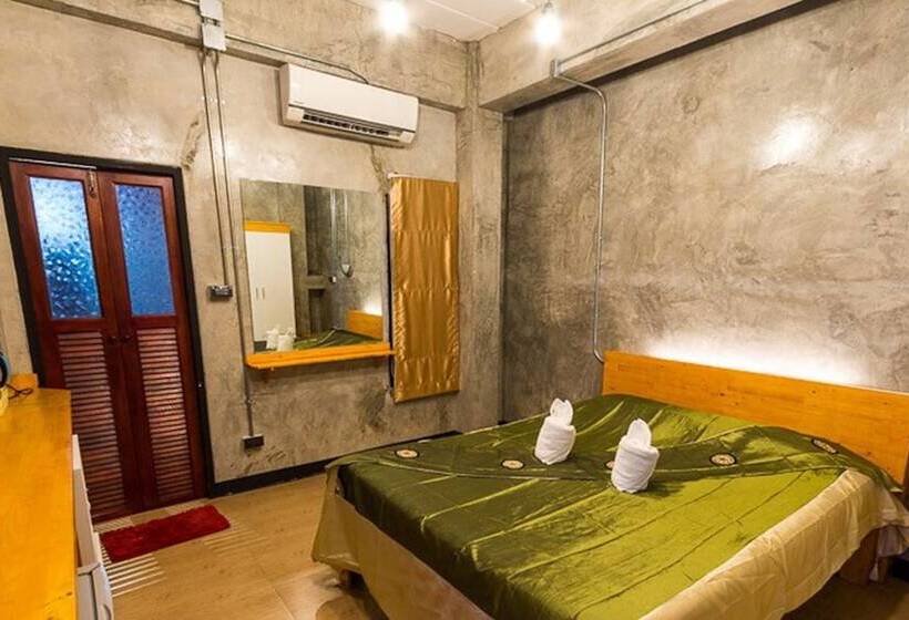 豪华房间, Lm Hostel