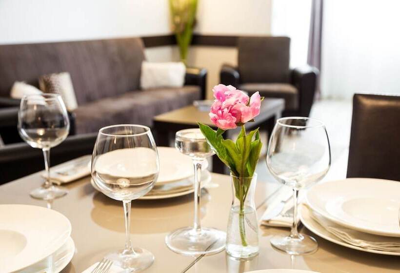 Apartamento 2 Dormitórios, Grami Hotel Sofia