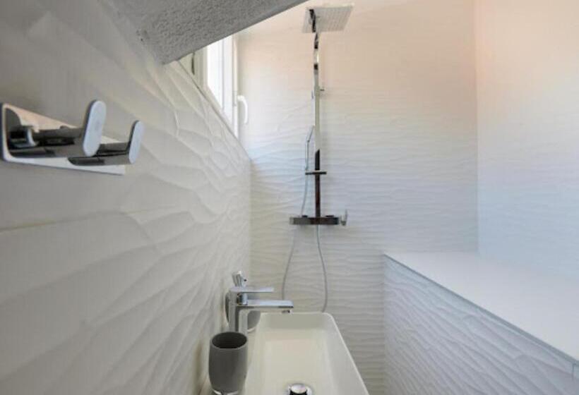 스탠다드 스튜디오, Guesthouse Ana Trogir Old Town