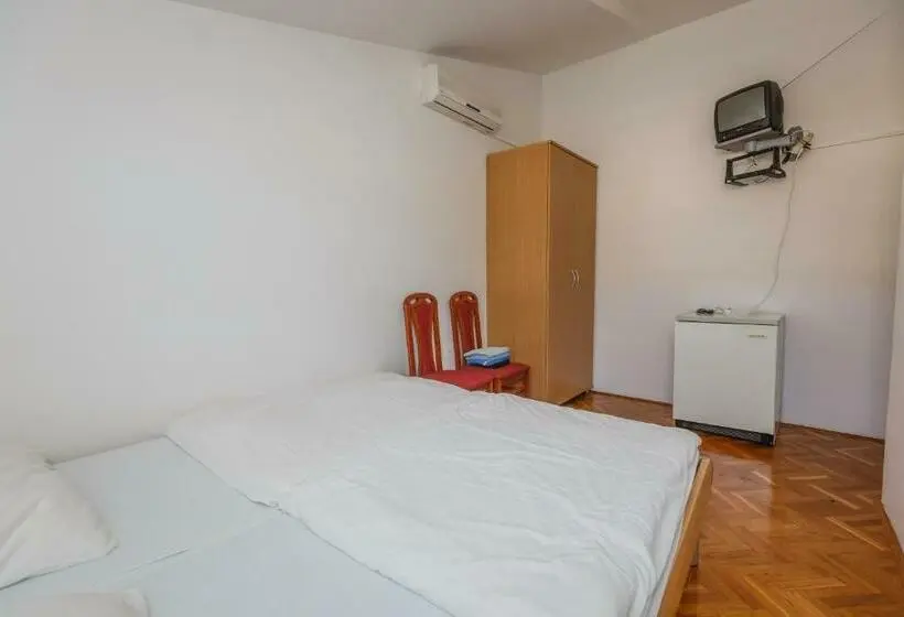 スタンダードルーム, Guesthouse Varnica