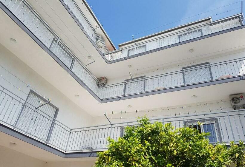 آپارتمان 2 خوابه با چشمانداز دریا, Guesthouse Varnica