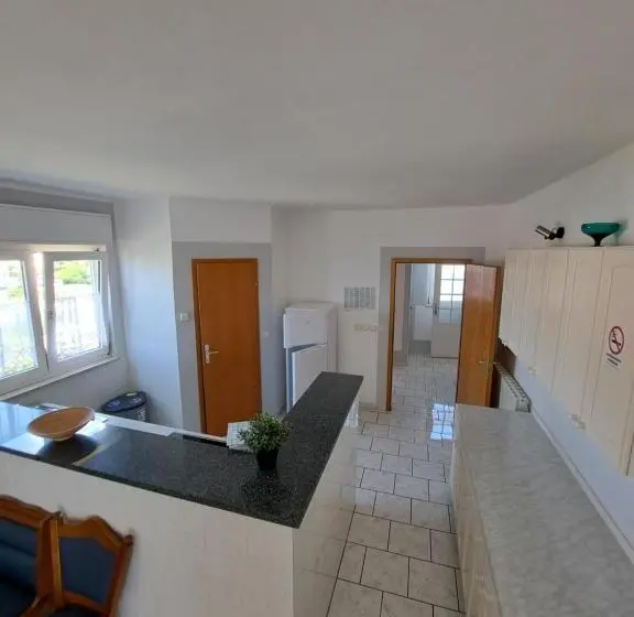海の見える2ベッドルームアパートメント, Guesthouse Varnica