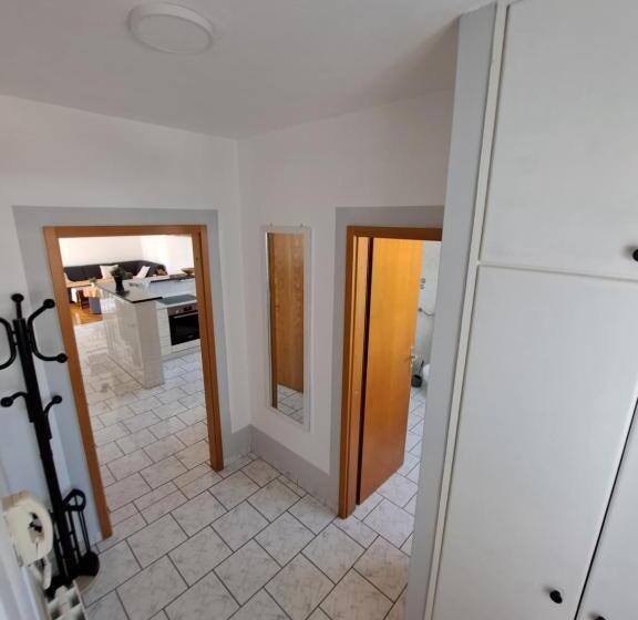 آپارتمان 2 خوابه با چشمانداز دریا, Guesthouse Varnica