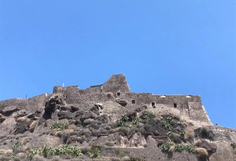 اتاق استاندارد با وان آب گرم, Rocca Doria