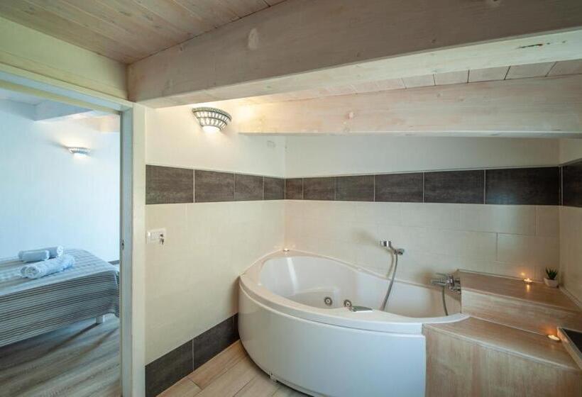 Номер Стандарт с Гидромассажем, Rocca Doria