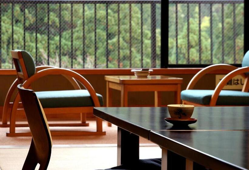 スタンダードルーム, Sanrakuen