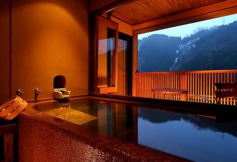 スーペリアールーム, Sanrakuen