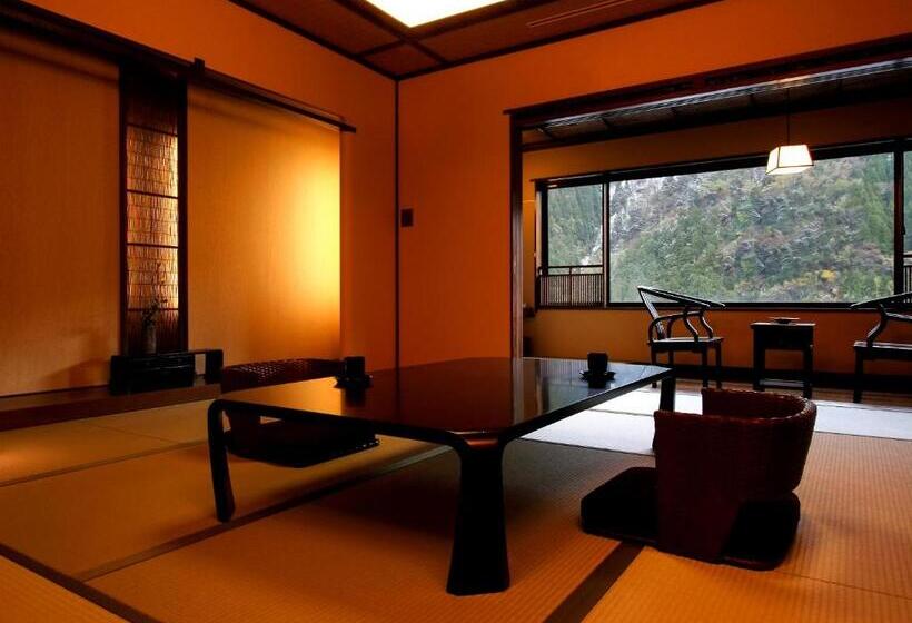 スーペリアールーム, Sanrakuen