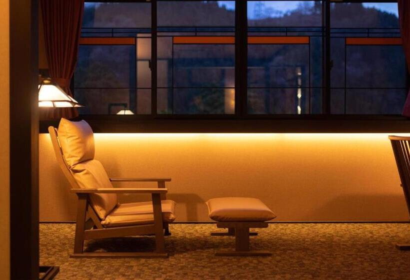 デラックスファミリールーム, Sanrakuen