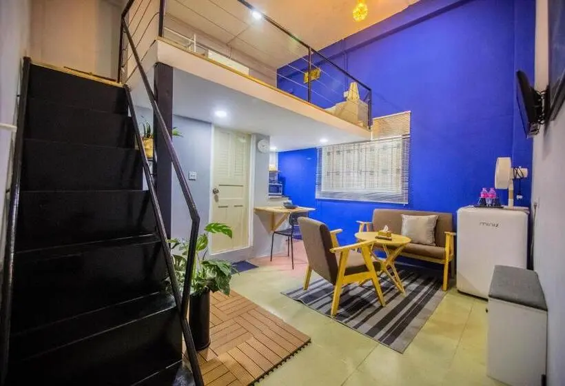 اتاق دوبلکس, The Artist Residence