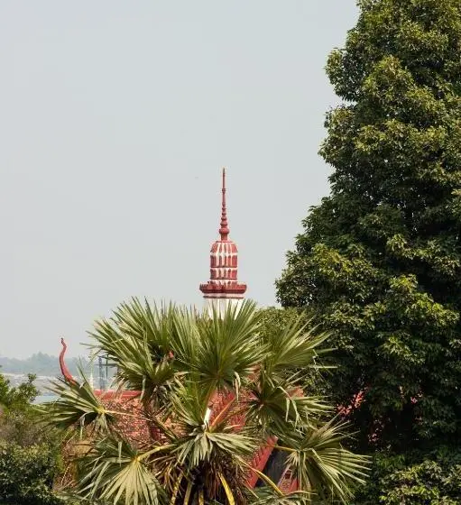 اتاق دوبلکس, The Artist Residence