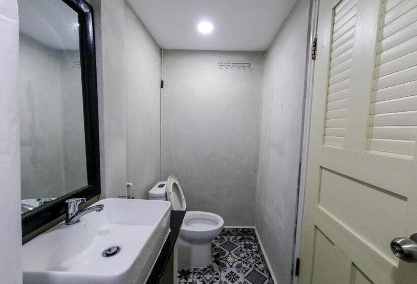 חדר דלוקס עם מרפסת, The Artist Residence