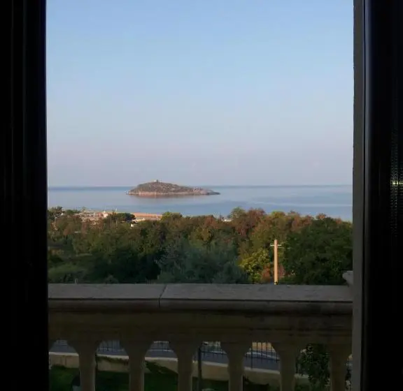 اتاق استاندارد با بالکن و چشم‌انداز دریا, Villa Cerelis