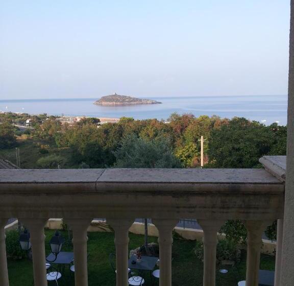 غرفة قياسية مطلّة علي البحر مزوَّدة بشُرفة, Villa Cerelis