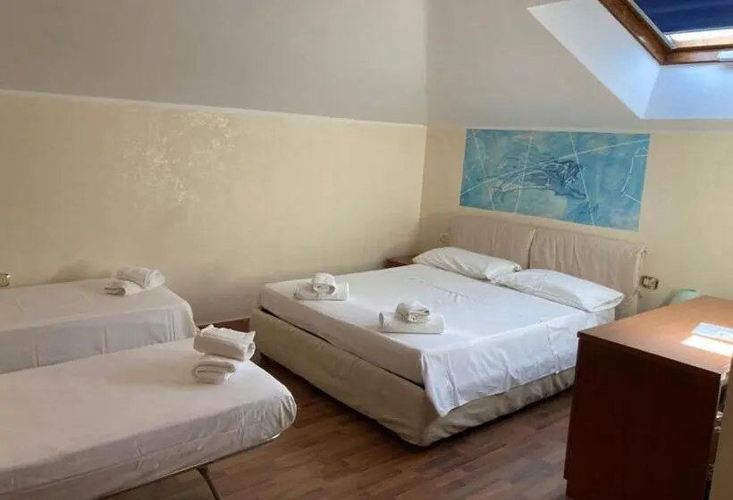 اتاق استاندارد چهار تخته, Villa Cerelis