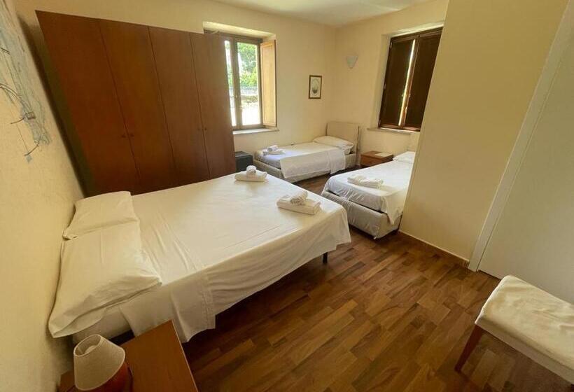 غرفة قياسية رباعية مطلة على الحديقة, Villa Cerelis