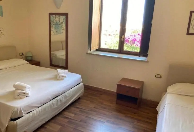 اتاق استاندارد سه تخته با چشم‌انداز باغ, Villa Cerelis