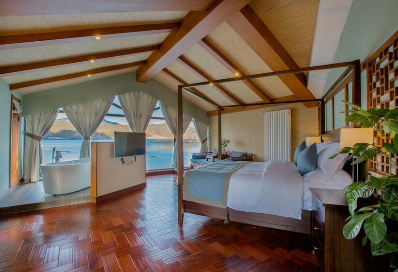 Семейный Номер, Walden Lugu Lake Zen Retreat