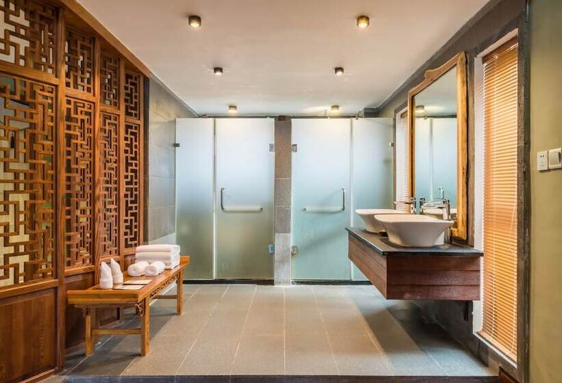 جناح ديلوكس, Walden Lugu Lake Zen Retreat