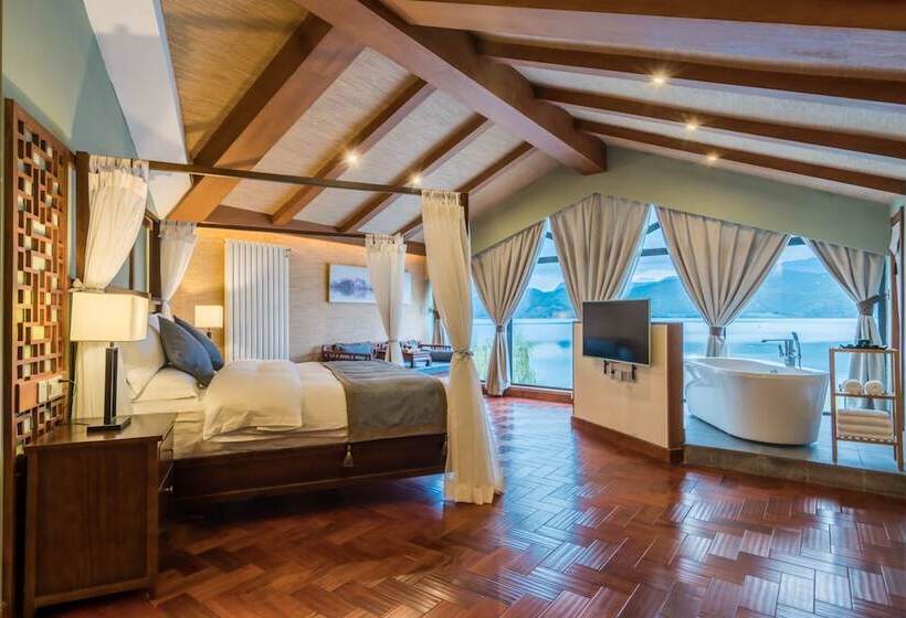 جناح ديلوكس, Walden Lugu Lake Zen Retreat