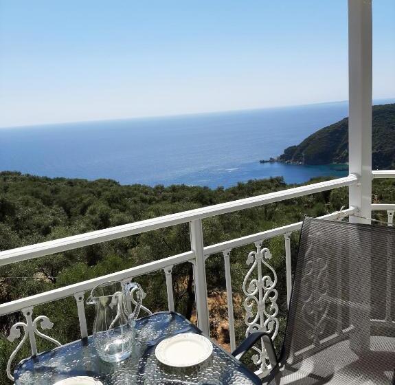 スタンダードルーム, Zoe's Studios