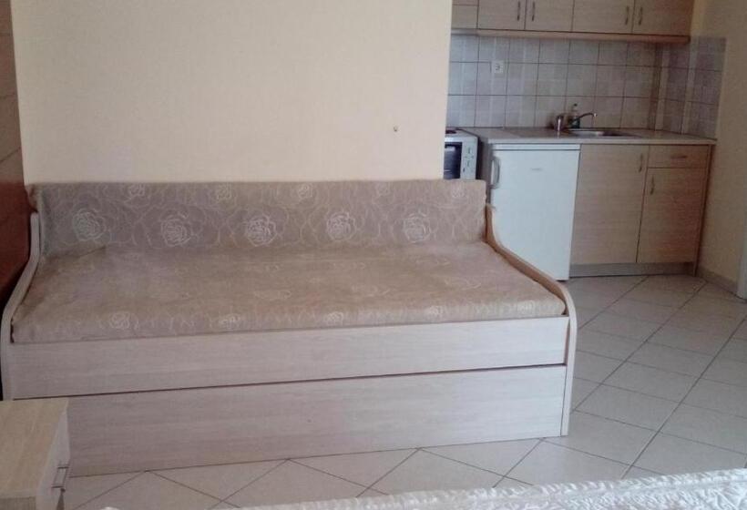 テラス付きスタンダードワンルーム, Zoe's Studios