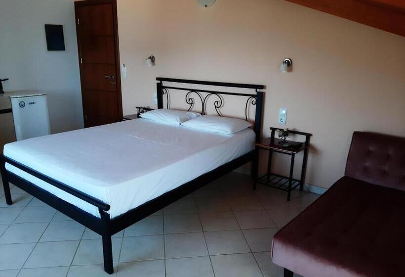 オーシャンビューのデラックストリプルルーム, Zoe's Studios